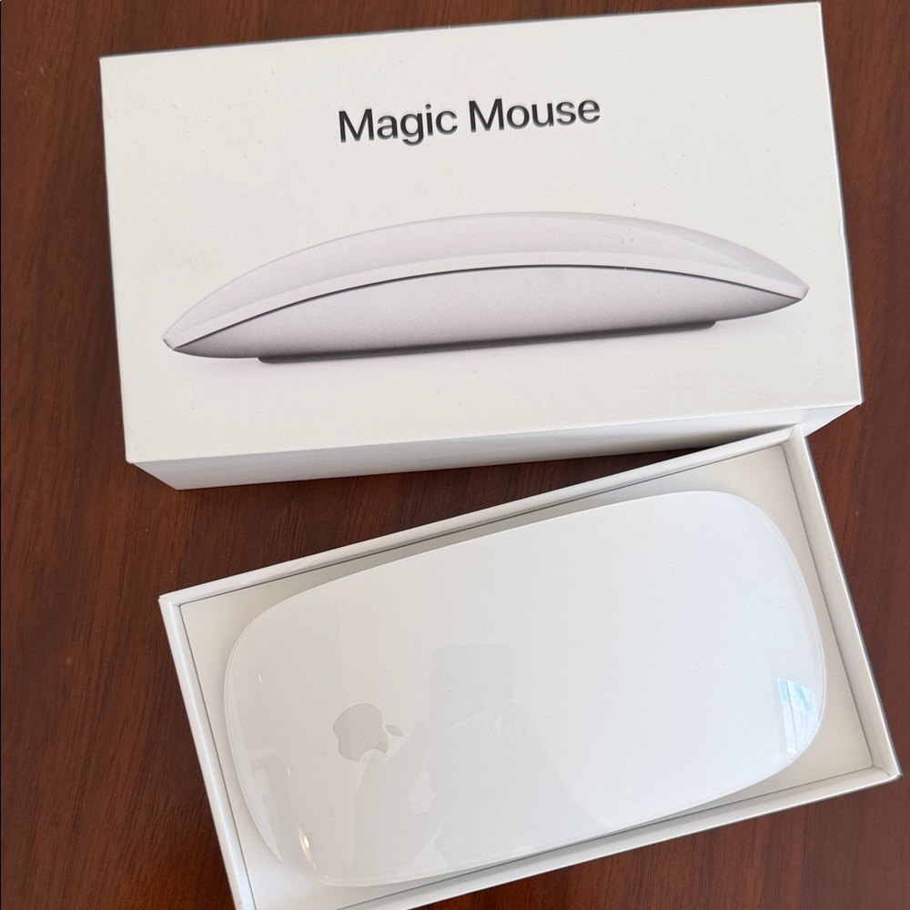 Apple Magic Mouse - Sleek White Design